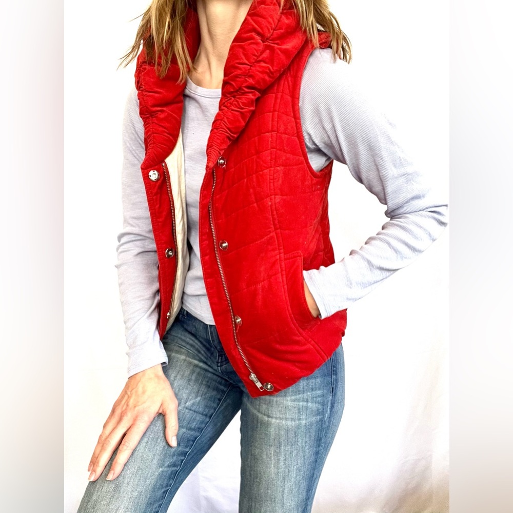 Anthropologie cotton puffer soft fine grain corduroy collar red vest size XS